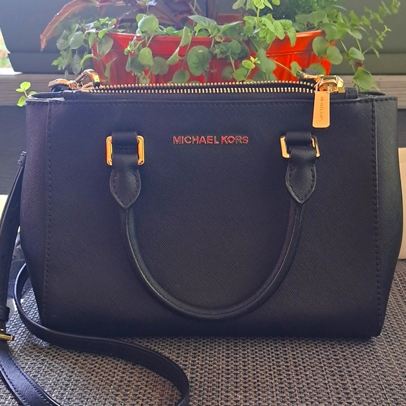 Michael Kors Kellen Black Satchel, Shoulder or Crossbody Excellent Used Cond. - Picture 1 of 12